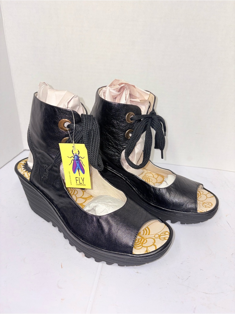 NWT FLY London Shoes 41